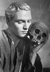 37398_laurence-olivier-title-role-hamlet-film-adaptation.jpg